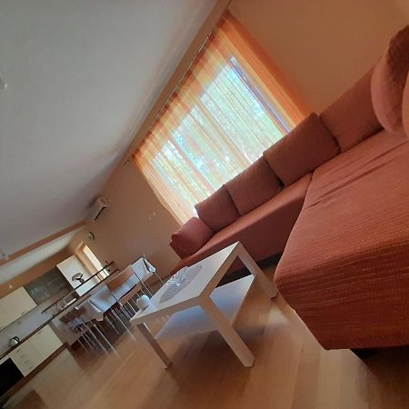 Holiday Home Anita Unesic Buitenkant foto