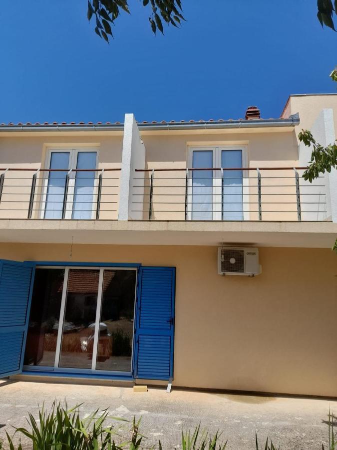 Holiday Home Anita Unesic Buitenkant foto